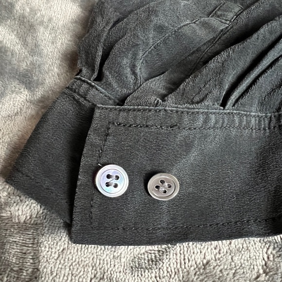 Theory off the shoulder crepe top size small - Picture 4 of 4